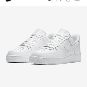 Nike White Air Force 1 Sneakers Classic Design